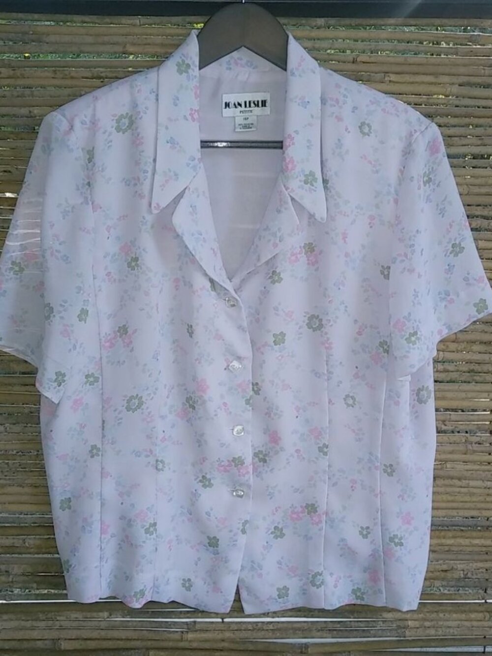 Joan Leslie 16P Lilac Floral Button Down Top